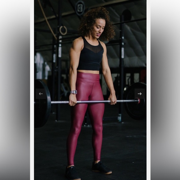 ZYIA Pants - Zyia Cranberry Metallic Light n Tight Leggings 28” Long Sz 8-10